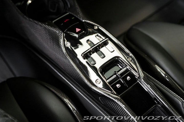 Ferrari SF90 Stradale 1800