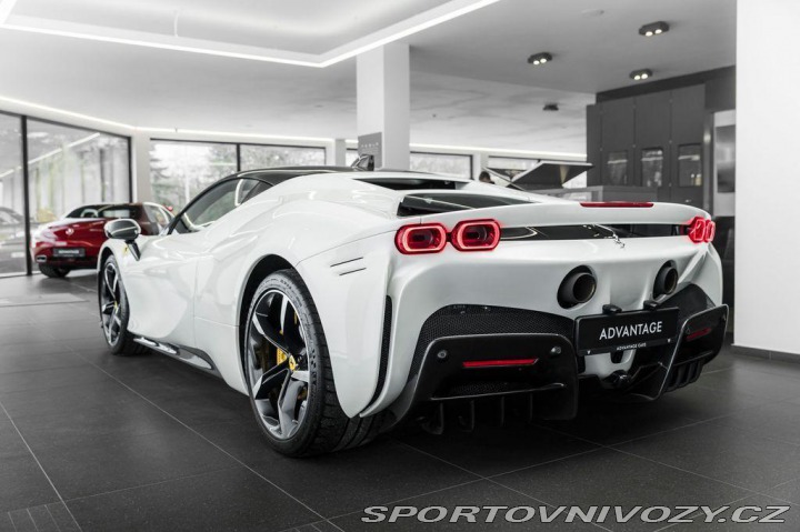 Ferrari SF90 Stradale 2020