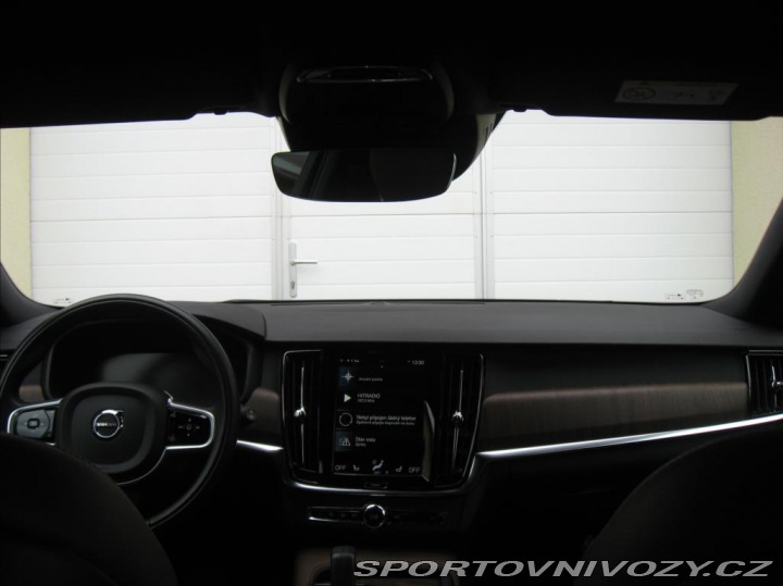 Volvo V90 2,0 B5 235PS Cross Count 2021