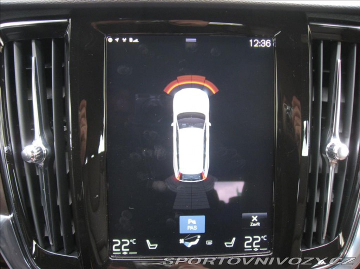 Volvo V90 2,0 B5 235PS Cross Count 2021