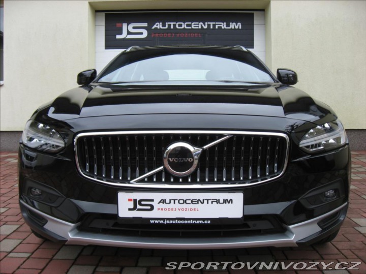 Volvo V90 2,0 B5 235PS Cross Count 2021