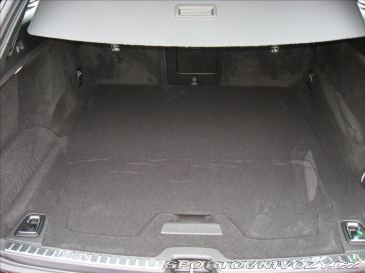 Volvo V90 2,0 B5 235PS Cross Count 2021
