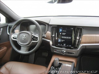 Volvo V90 2,0 B5 235PS  Cross Count 2021