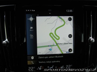 Volvo V90 2,0 B5 235PS  Cross Count 2021