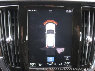 Volvo V90 2,0 B5 235PS  Cross Count 2021