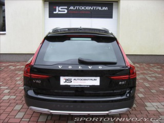 Volvo V90 2,0 B5 235PS  Cross Count 2021