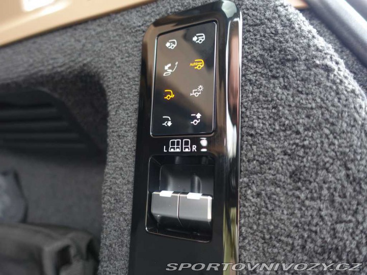 Ostatní značky Ostatní modely Land Rover Range Rover SV P615 LWB 2025