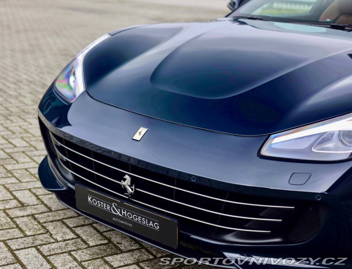 Ferrari GTC4Lusso GTC4Lusso *6.2 V12*Spolu 2018