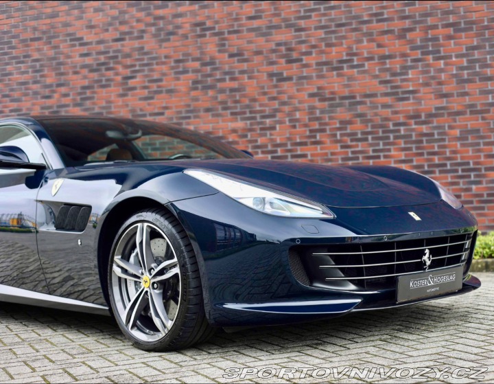Ferrari GTC4Lusso GTC4Lusso *6.2 V12*Spolu 2018