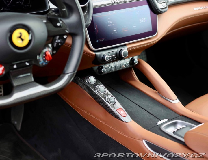 Ferrari GTC4Lusso GTC4Lusso *6.2 V12*Spolu 2018