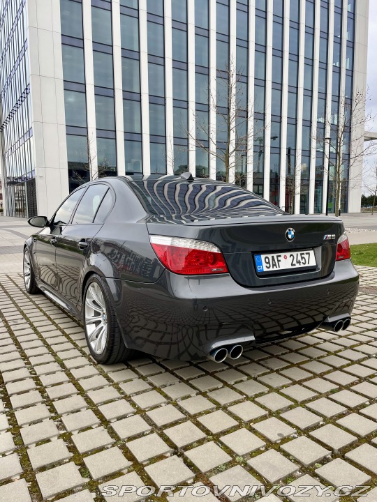 BMW M5 2006