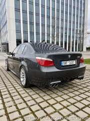 BMW M5 2006