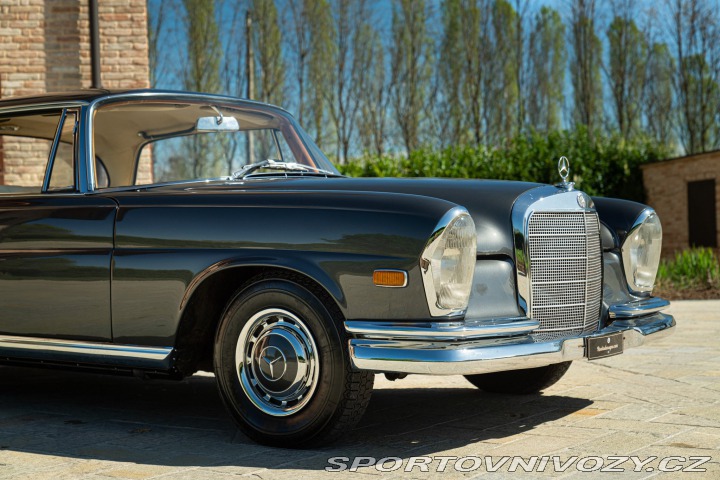 Mercedes-Benz E 220 SE COUPE 1964