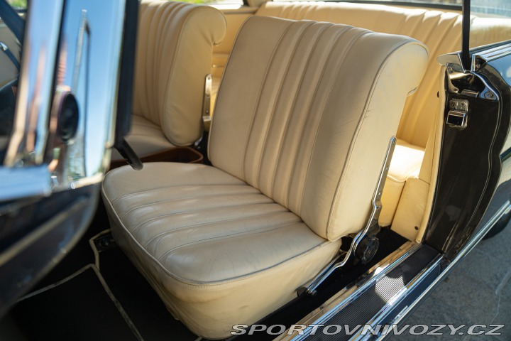 Mercedes-Benz E 220 SE COUPE 1964