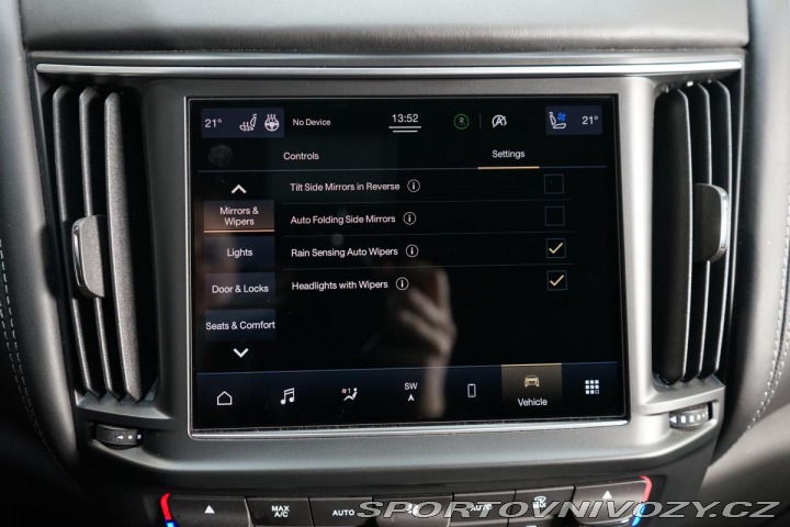 Maserati Levante Trofeo 427kW Carbon B& 2021