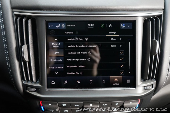 Maserati Levante Trofeo 427kW Carbon B& 2021