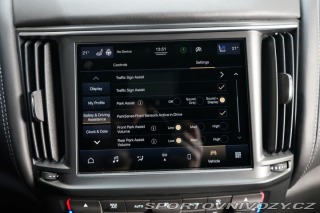 Maserati Levante Trofeo 427kW Carbon B& 2021