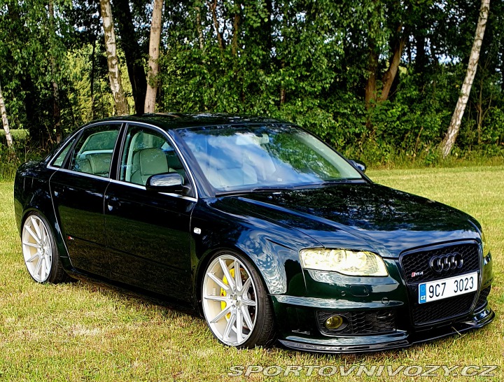 Audi RS4  2006