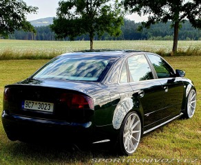 Audi RS4  2006