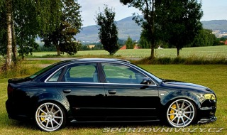 Audi RS4  2006