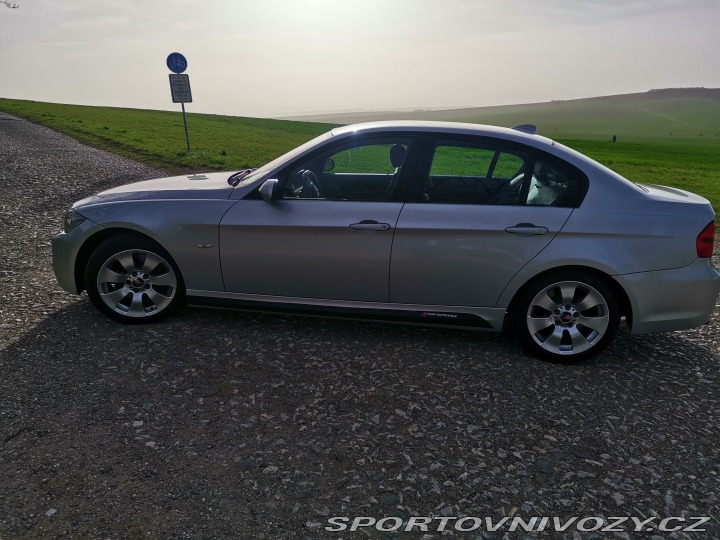 BMW 3 e90 330i 2005