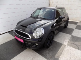 Mini Cooper S 1.6i/Klimatizace/Kůže/