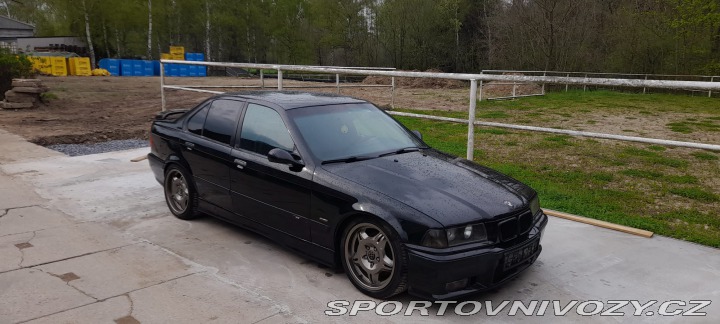 BMW M3 Sedan 1997 E36, pěkný,3.2 1997
