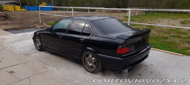BMW M3 Sedan 1997 E36, pěkný,3.2 1997