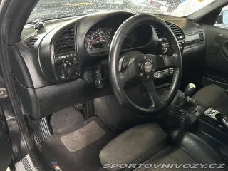 BMW M3 Sedan 1997 E36, pěkný,3.2 1997