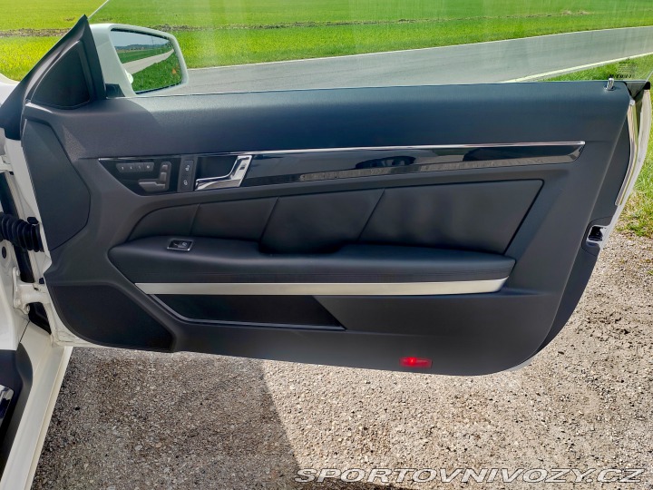 Mercedes-Benz E E300CGI 2011