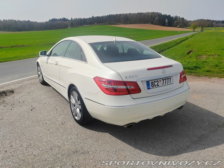 Mercedes-Benz E E300CGI 2011