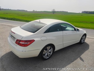 Mercedes-Benz E E300CGI 2011
