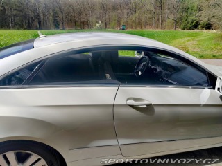 Mercedes-Benz E E300CGI 2011