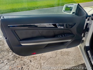 Mercedes-Benz E E300CGI 2011