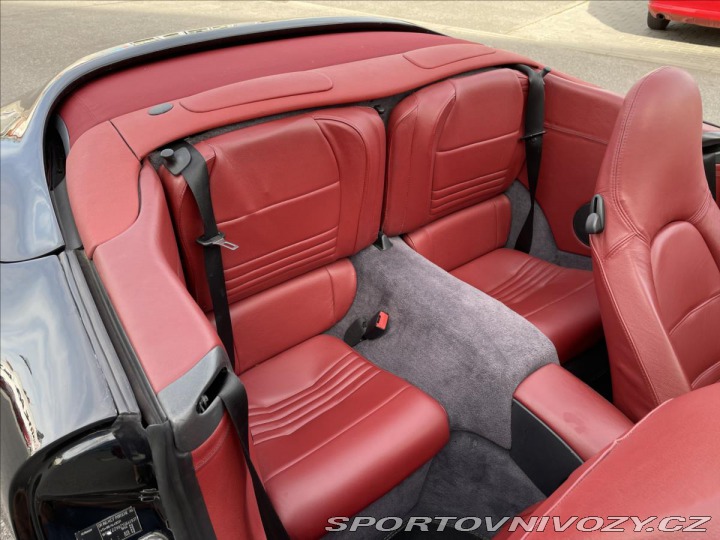 Porsche 911 3.4 i Carrera 4 Manuál Ca 2001