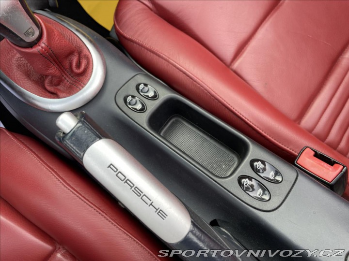 Porsche 911 3.4 i Carrera 4 Manuál Ca 2001