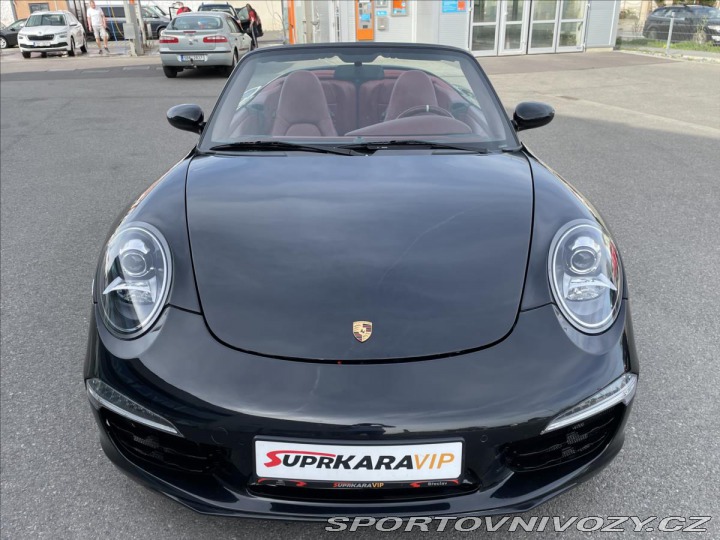 Porsche 911 3.4 i Carrera 4 Manuál Ca 2001
