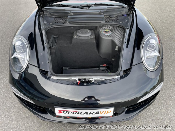 Porsche 911 3.4 i Carrera 4 Manuál Ca 2001