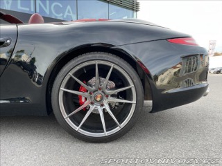 Porsche 911 3.4 i Carrera 4 Manuál Ca 2001