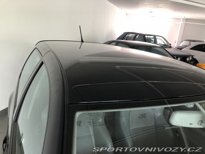 Volkswagen Golf R32 2003