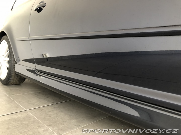 Volkswagen Golf R32 2003