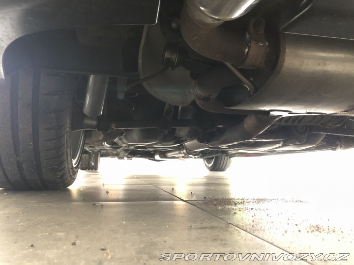 Volkswagen Golf R32 2003