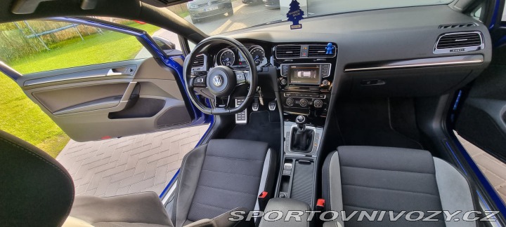 Volkswagen Golf R 2.0TSi 4motion 2015