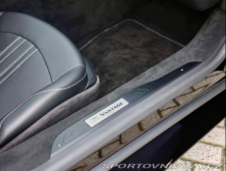 Aston Martin V8 Vantage *Plná koža*Class 2021
