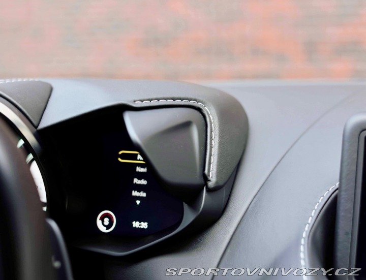 Aston Martin V8 Vantage *Plná koža*Class 2021