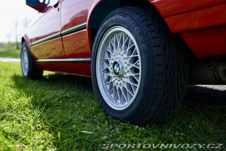 BMW 3 E30 325i 1989