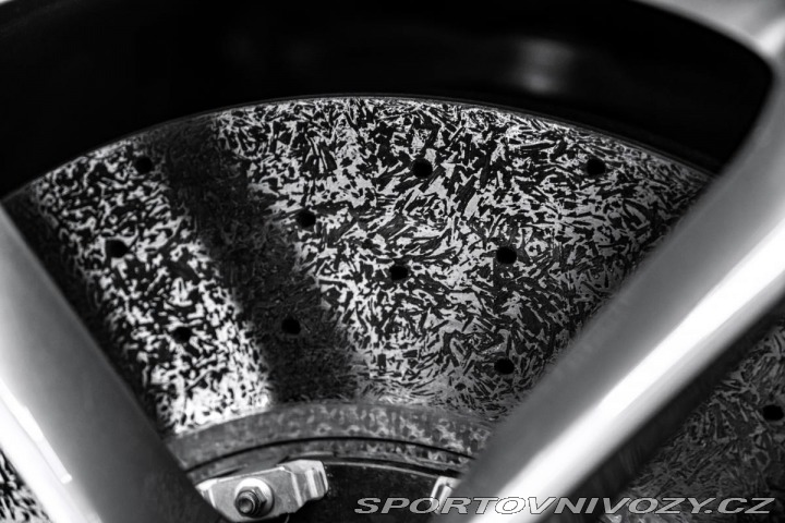Ferrari 488 GTB KARBON/JBL/LIFT/LED/D 2015