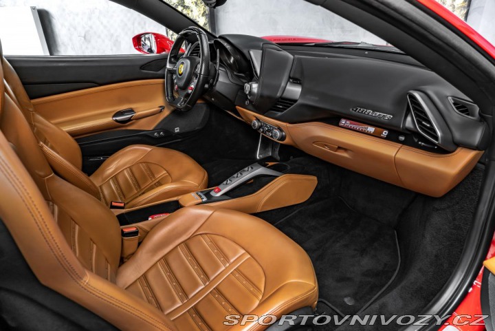 Ferrari 488 GTB KARBON/JBL/LIFT/LED/D 2015