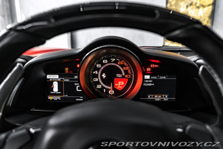 Ferrari 488 GTB KARBON/JBL/LIFT/LED/D 2015