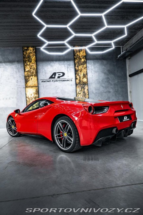 Ferrari 488 GTB KARBON/JBL/LIFT/LED/D 2015
